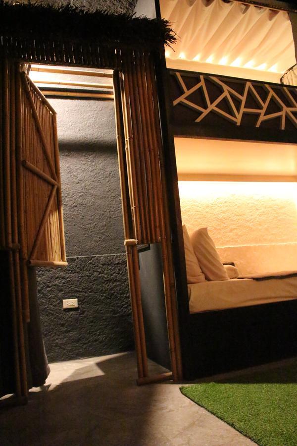 The Cavern Pod Hotel & Specialty Cafe El Nido Kültér fotó